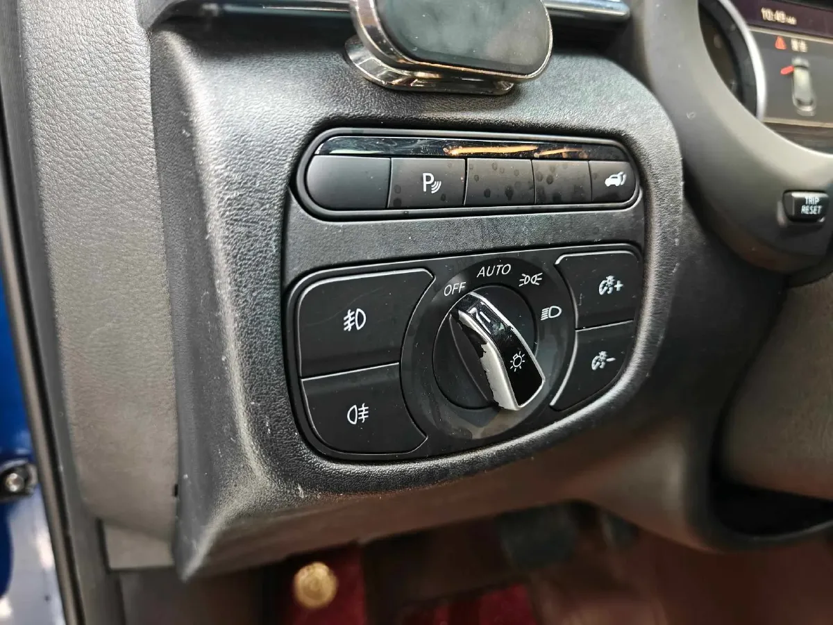 2018 Infiniti QX30 2.0T 211HP L4 7DCT,autocango,china used car exporter,china ev exporter,chinese used car exporter,chinese used ev exporter