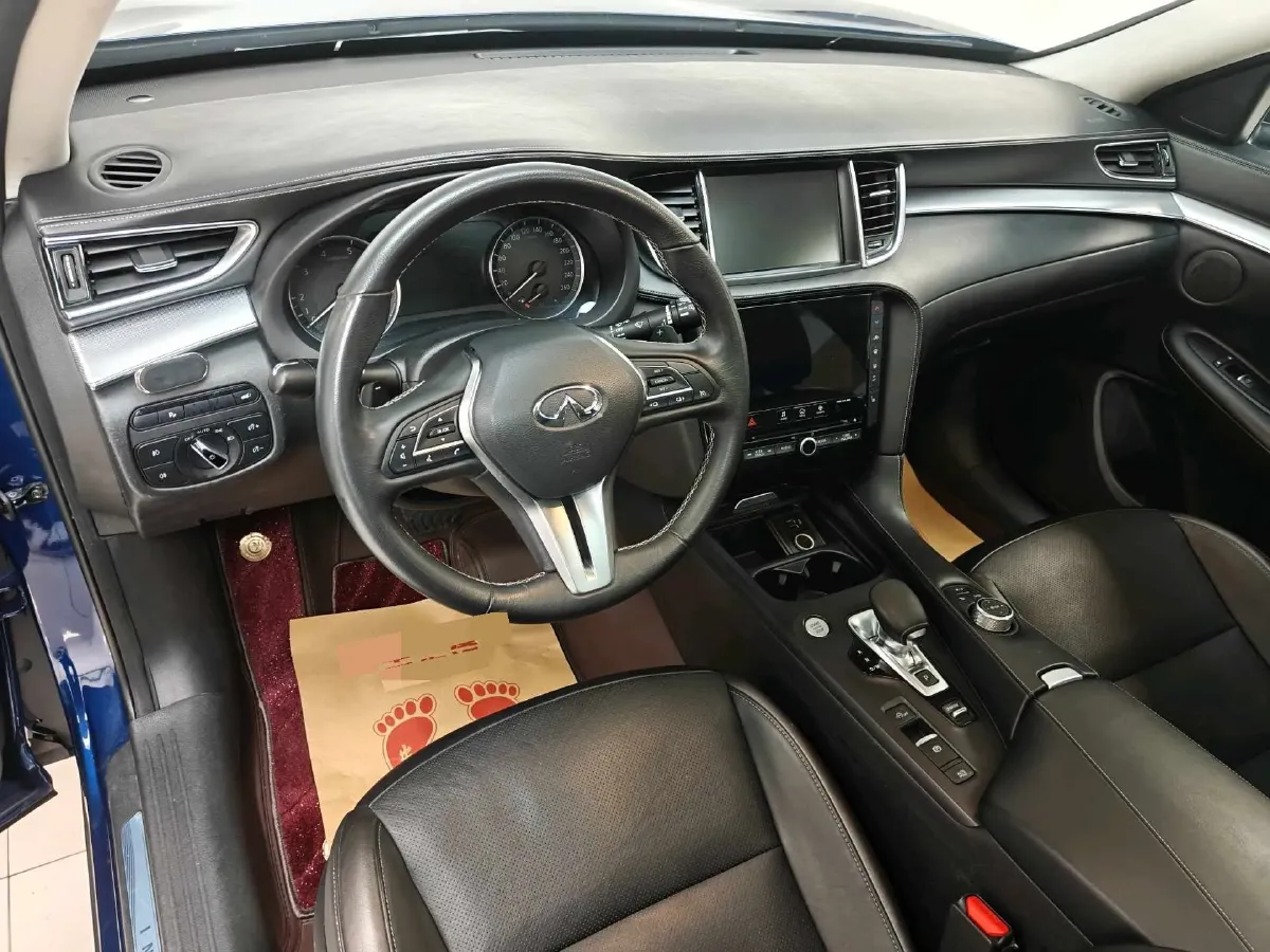 2018 Infiniti QX30 2.0T 211HP L4 7DCT,autocango,china used car exporter,china ev exporter,chinese used car exporter,chinese used ev exporter