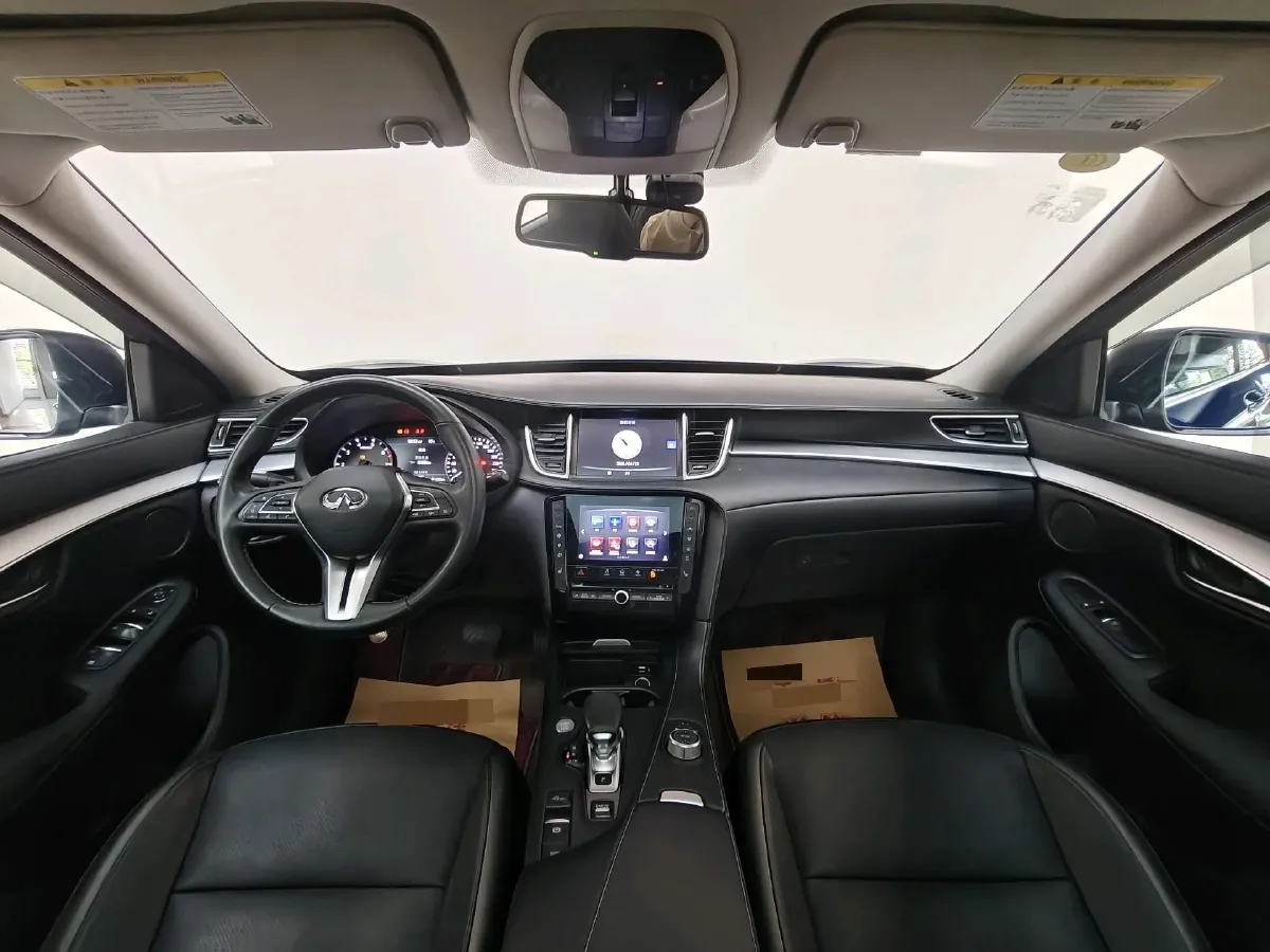 2018 Infiniti QX30 2.0T 211HP L4 7DCT,autocango,china used car exporter,china ev exporter,chinese used car exporter,chinese used ev exporter