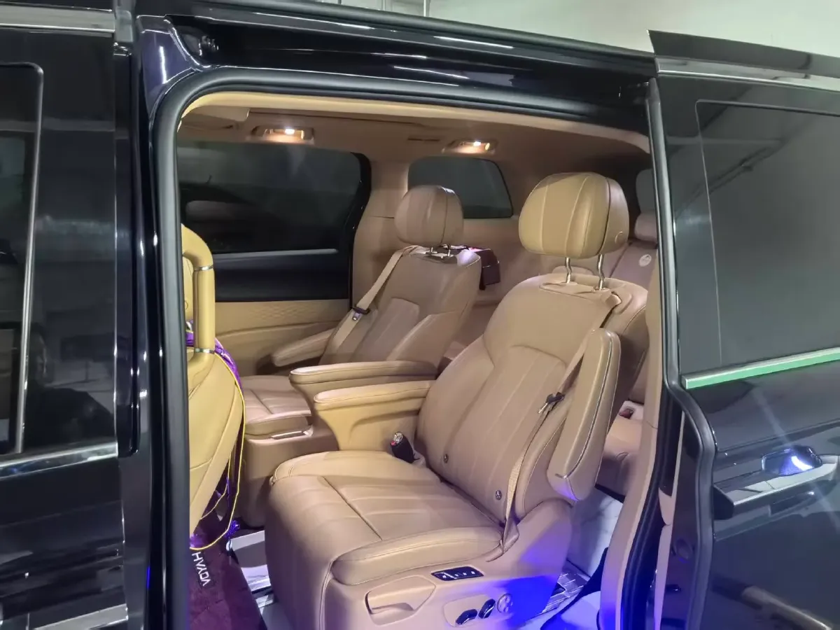 2022 Voyah Dream 1.5T 136HP L4 PHEV 25.57KWH,autocango,china used car exporter,china ev exporter,chinese used car exporter,chinese used ev exporter