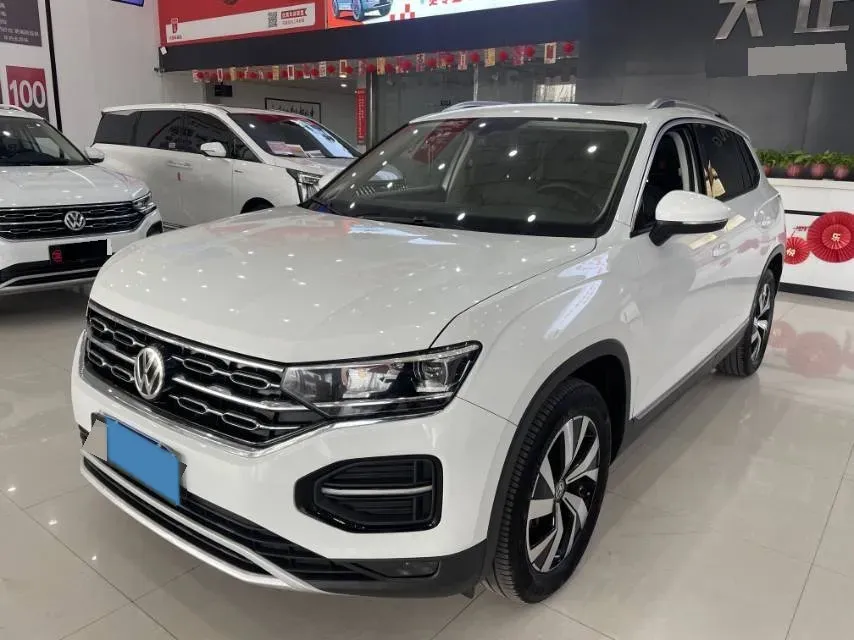 2019 Jeep Cherokee 2.0T 234HP L4 9AT,autocango,china used car exporter,china ev exporter,chinese used car exporter,chinese used ev exporter