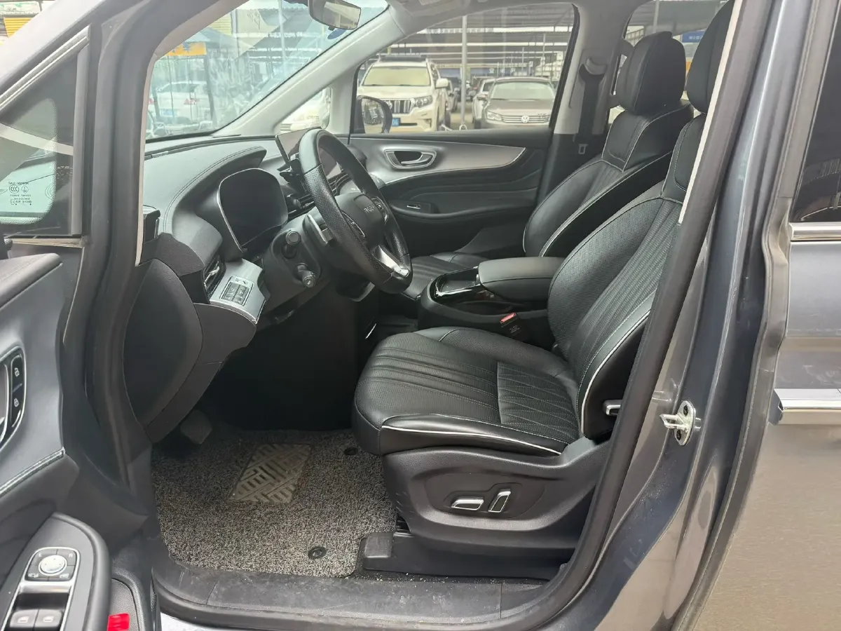 2022 Roewe iMAX8 2.0T 234HP L4 8AT,autocango,china used car exporter,china ev exporter,chinese used car exporter,chinese used ev exporter