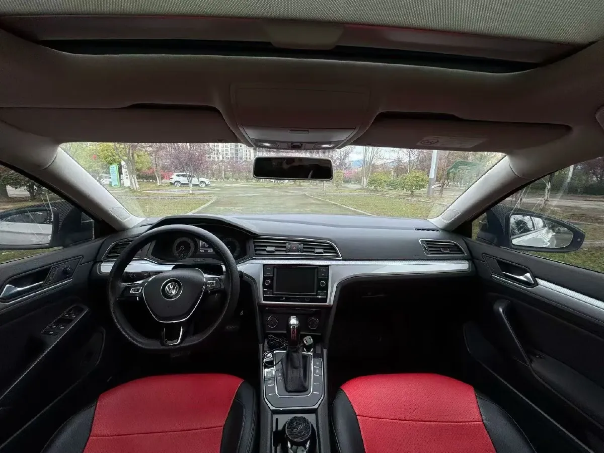 2019 Volkswagen T-Cross 1.4T 150HP L4 7DCT,autocango,china used car exporter,china ev exporter,chinese used car exporter,chinese used ev exporter