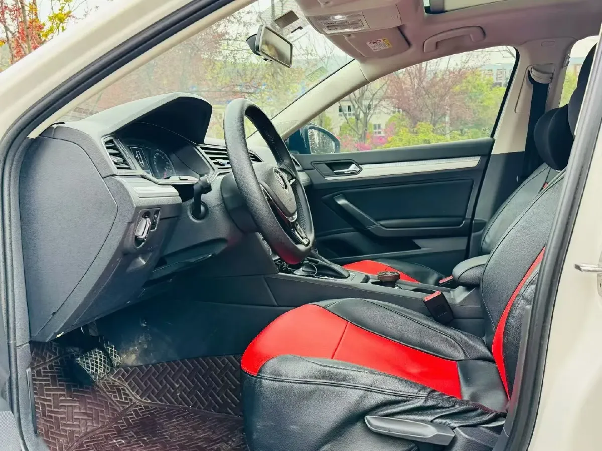 2019 Volkswagen T-Cross 1.4T 150HP L4 7DCT,autocango,china used car exporter,china ev exporter,chinese used car exporter,chinese used ev exporter