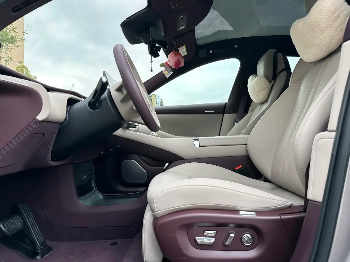 2025 MI YU7 BEV 96.3KWH,autocango,china used car exporter,china ev exporter,chinese used car exporter,chinese used ev exporter