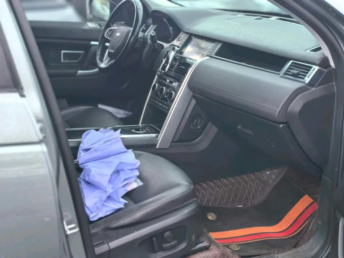 2018 Land Rover Discovery Sport 2.0T 241HP L4 9AT,autocango,china used car exporter,china ev exporter,chinese used car exporter,chinese used ev exporter