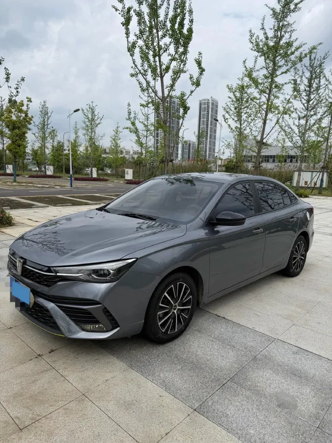 2021 Roewe i5 1.5L 120HP L4 5MT,autocango,china used car exporter,china ev exporter,chinese used car exporter,chinese used ev exporter