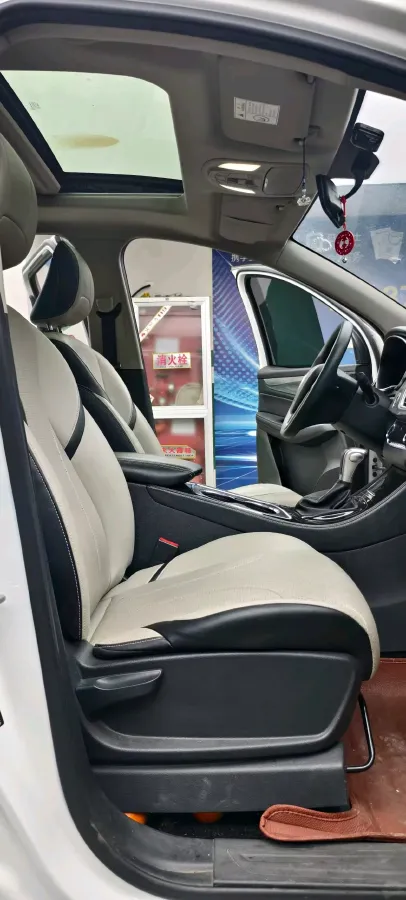 2019 BaoJun 730 1.5T 147HP L4 CVT,autocango,china used car exporter,china ev exporter,chinese used car exporter,chinese used ev exporter