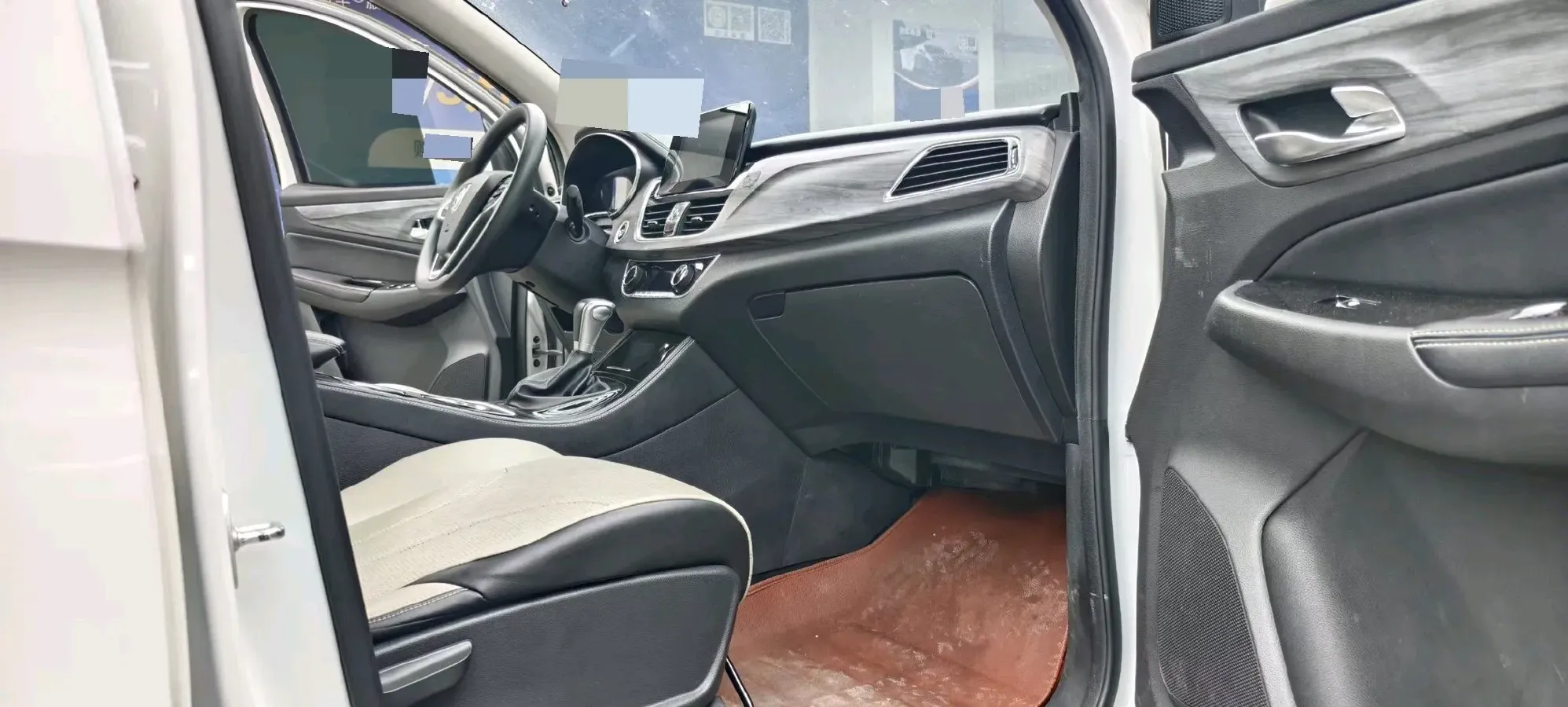 2019 BaoJun 730 1.5T 147HP L4 CVT,autocango,china used car exporter,china ev exporter,chinese used car exporter,chinese used ev exporter