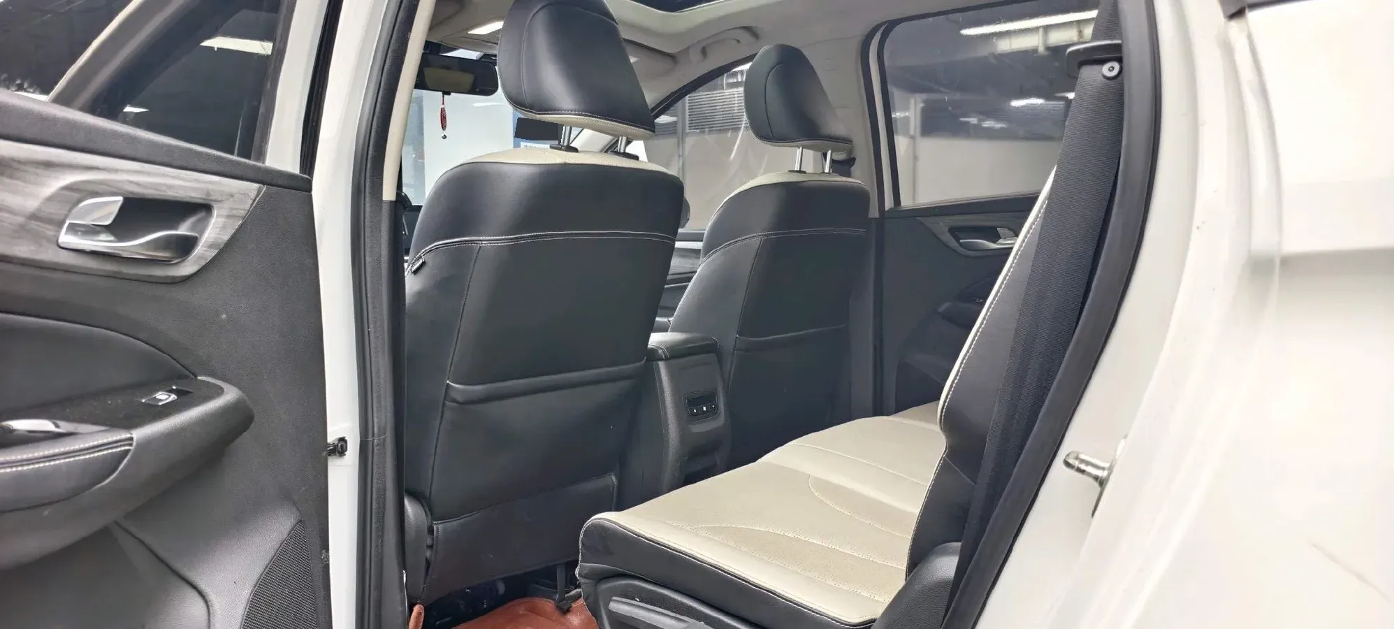 2019 BaoJun 730 1.5T 147HP L4 CVT,autocango,china used car exporter,china ev exporter,chinese used car exporter,chinese used ev exporter