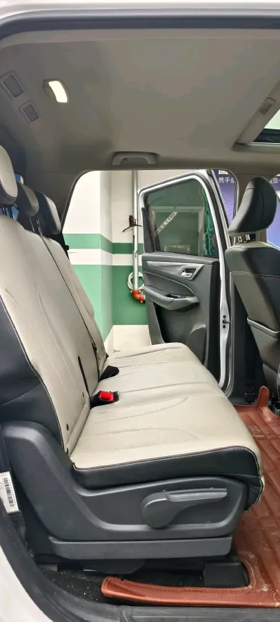 2019 BaoJun 730 1.5T 147HP L4 CVT,autocango,china used car exporter,china ev exporter,chinese used car exporter,chinese used ev exporter