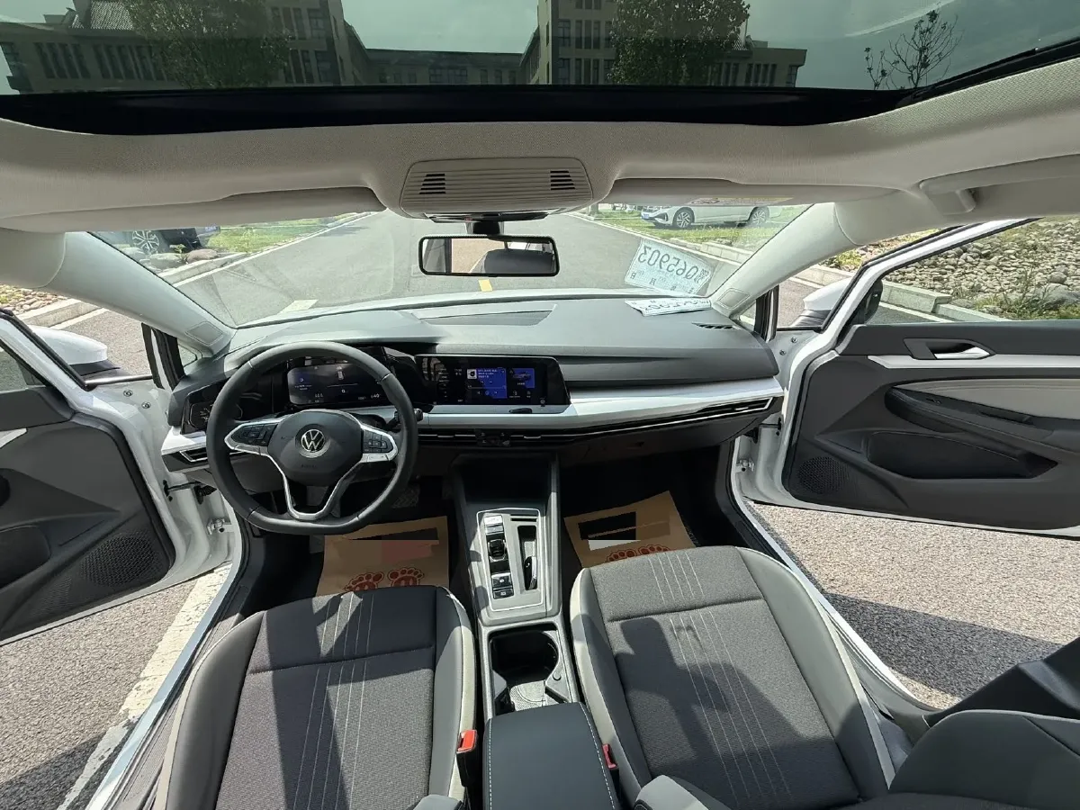 2024 Volkswagen Golf 1.4T 150HP L4 7DCT,autocango,china used car exporter,china ev exporter,chinese used car exporter,chinese used ev exporter