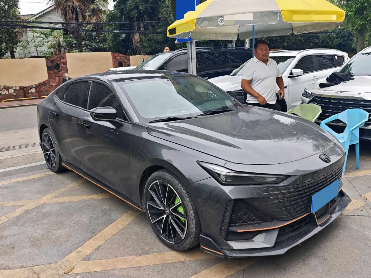 2022 ChangAn UNI-V 1.5T 188HP L4 7DCT,autocango,china used car exporter,china ev exporter,chinese used car exporter,chinese used ev exporter