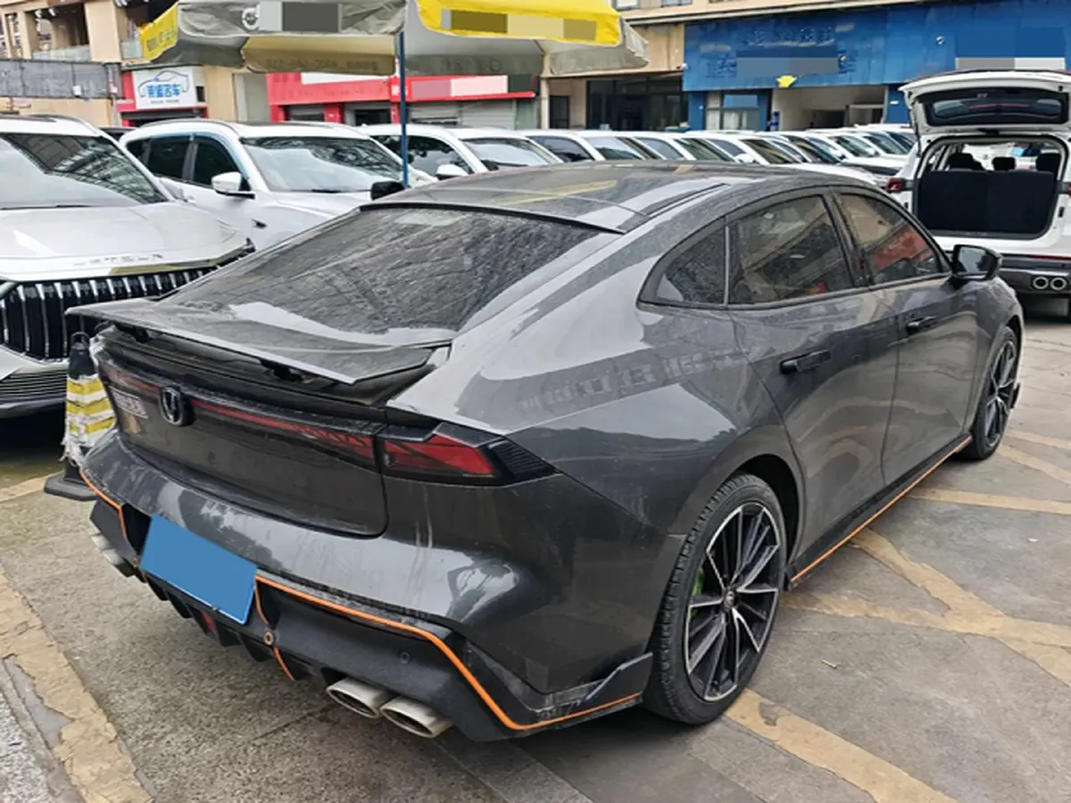 2022 ChangAn UNI-V 1.5T 188HP L4 7DCT,autocango,china used car exporter,china ev exporter,chinese used car exporter,chinese used ev exporter