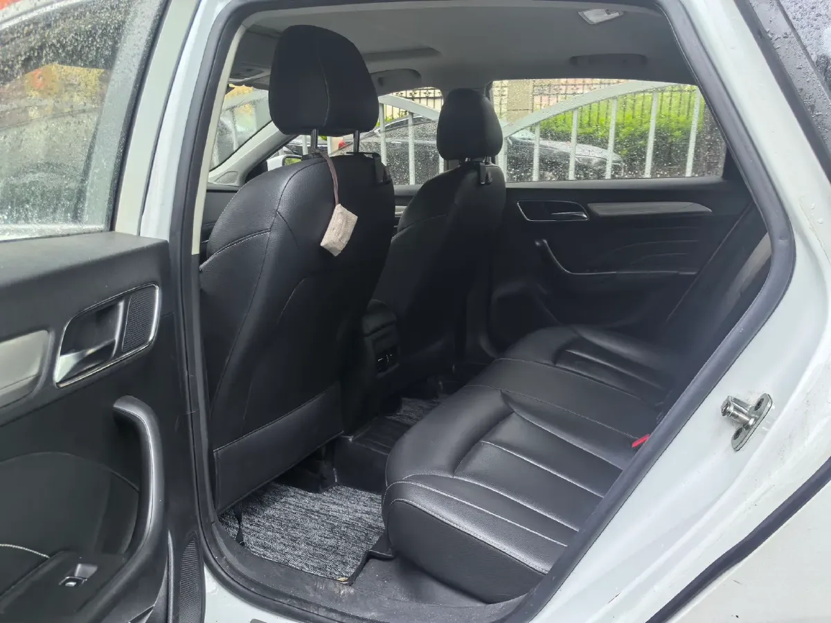 2017 Roewe i6 1.0T 125HP L3 2AT PHEV,autocango,china used car exporter,china ev exporter,chinese used car exporter,chinese used ev exporter