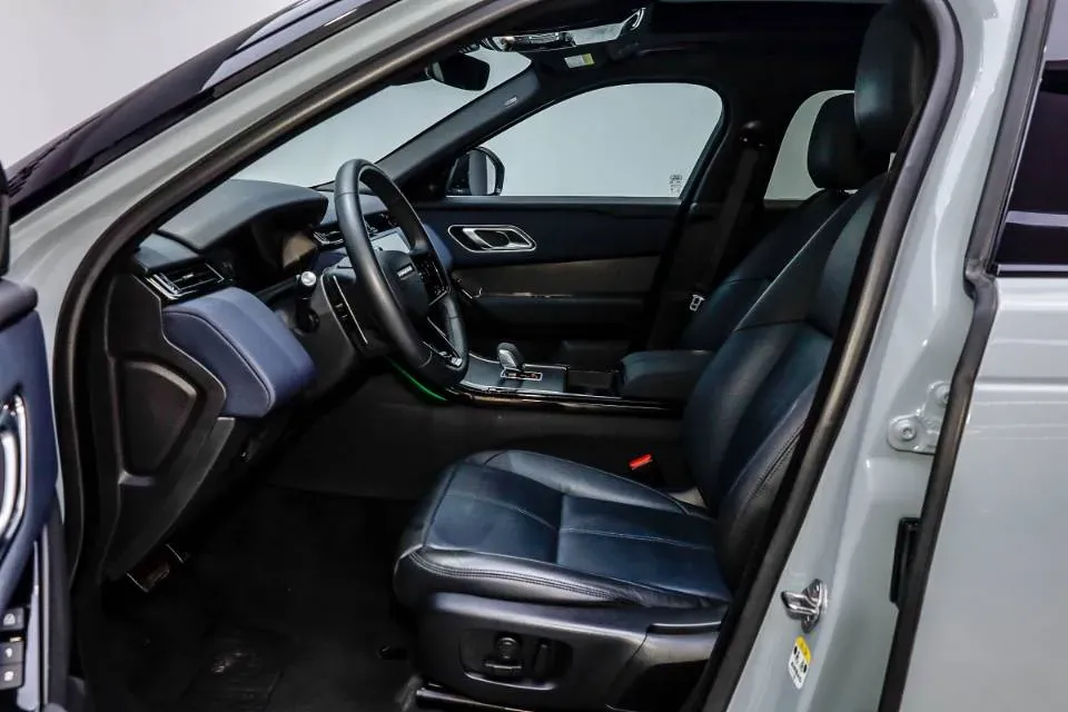 2024 Land Rover Range Rover Velar 2.0T 250HP L4 8AT,autocango,china used car exporter,china ev exporter,chinese used car exporter,chinese used ev exporter