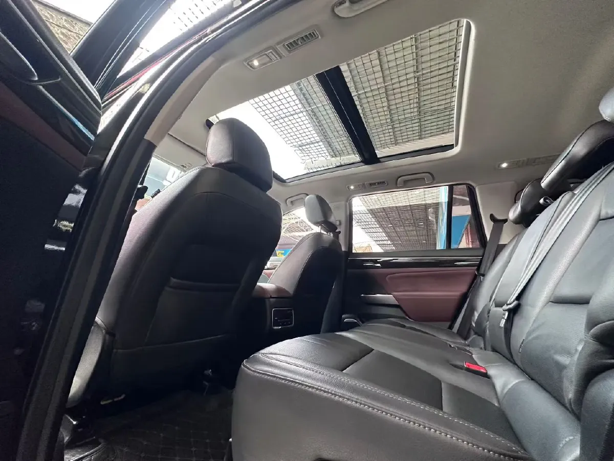 2017 GAC Trumpchi GS8 2.0T 201HP L4 6AT,autocango,china used car exporter,china ev exporter,chinese used car exporter,chinese used ev exporter