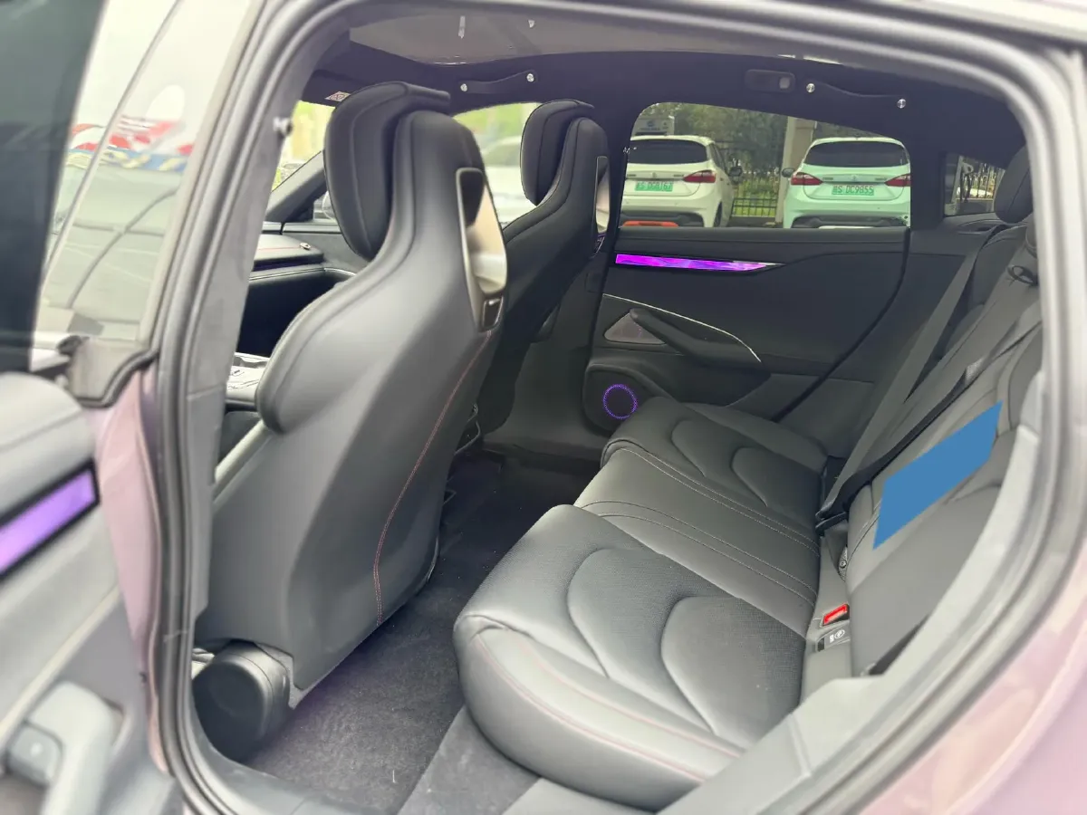 2024 MI SU7 BEV 101KWH,autocango,china used car exporter,china ev exporter,chinese used car exporter,chinese used ev exporter