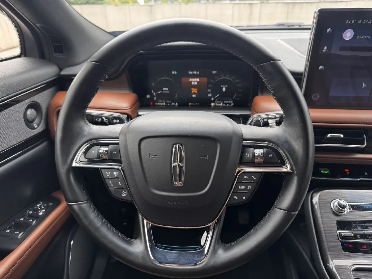 2021 Lincoln Nautilus 2.0T 245HP L4 8AT,autocango,china used car exporter,china ev exporter,chinese used car exporter,chinese used ev exporter