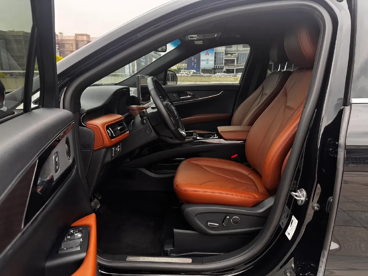 2021 Lincoln Nautilus 2.0T 245HP L4 8AT,autocango,china used car exporter,china ev exporter,chinese used car exporter,chinese used ev exporter