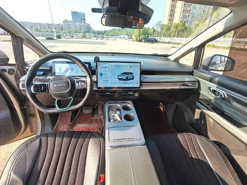 2024 Leapmotor C11 1.5L 95HP L4 REEV 43.74KWH,autocango,china used car exporter,china ev exporter,chinese used car exporter,chinese used ev exporter