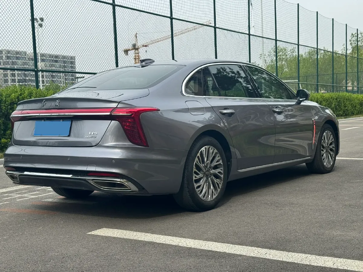 2023 HongQi H5 2.0T 224HP L4 8AT,autocango,china used car exporter,china ev exporter,chinese used car exporter,chinese used ev exporter