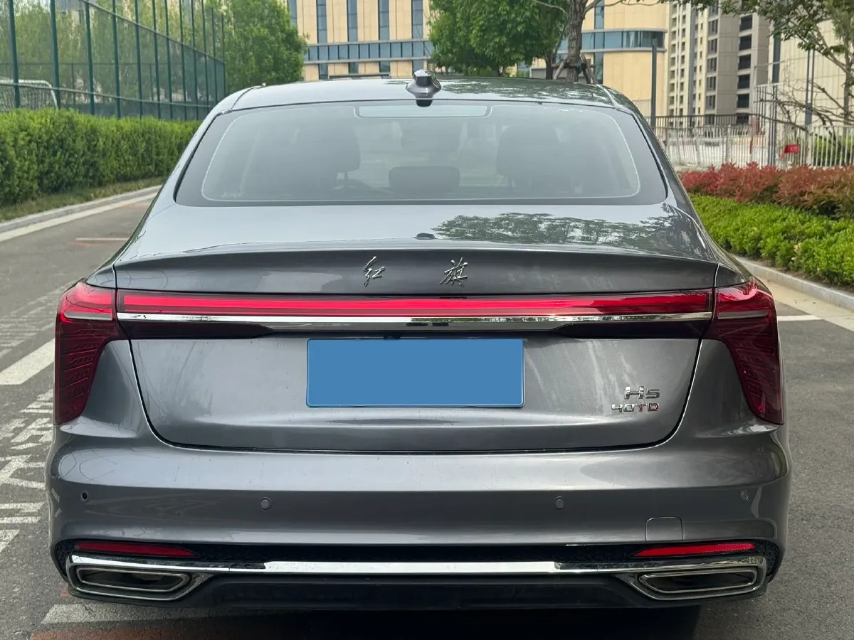 2023 HongQi H5 2.0T 224HP L4 8AT,autocango,china used car exporter,china ev exporter,chinese used car exporter,chinese used ev exporter
