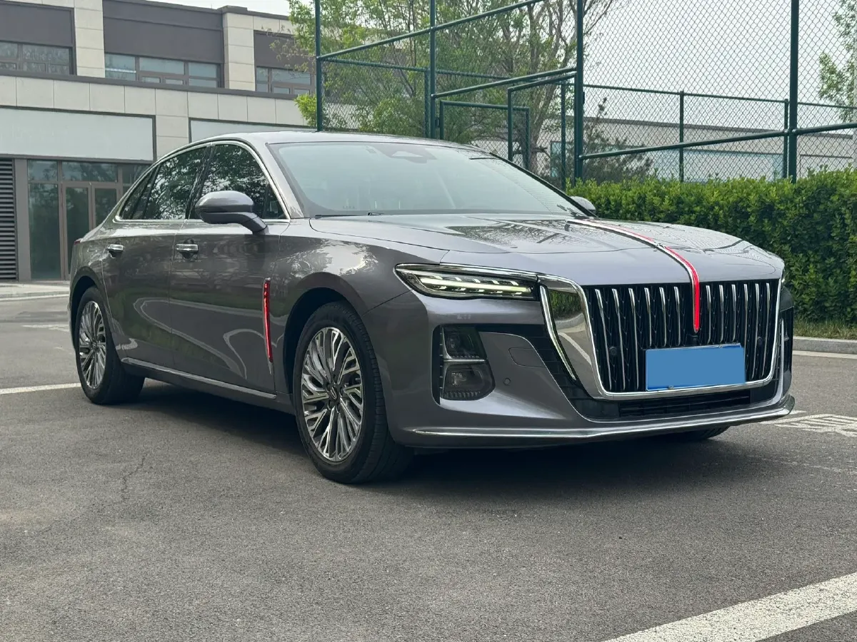 2023 HongQi H5 2.0T 224HP L4 8AT,autocango,china used car exporter,china ev exporter,chinese used car exporter,chinese used ev exporter