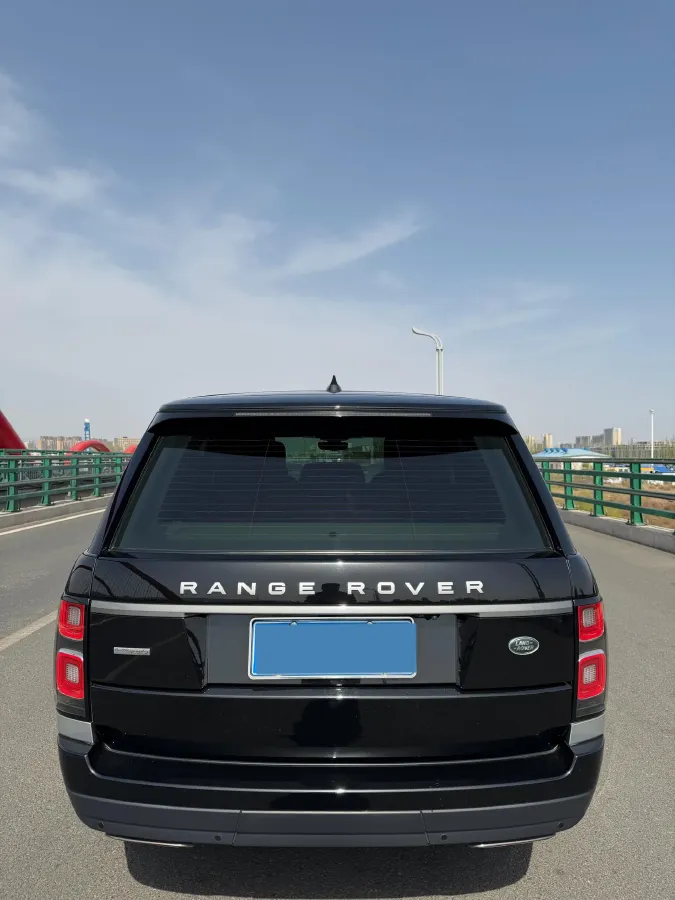 2018 Land Rover Range Rover Evoque 2.0T 241HP L4 9AT,autocango,china used car exporter,china ev exporter,chinese used car exporter,chinese used ev exporter