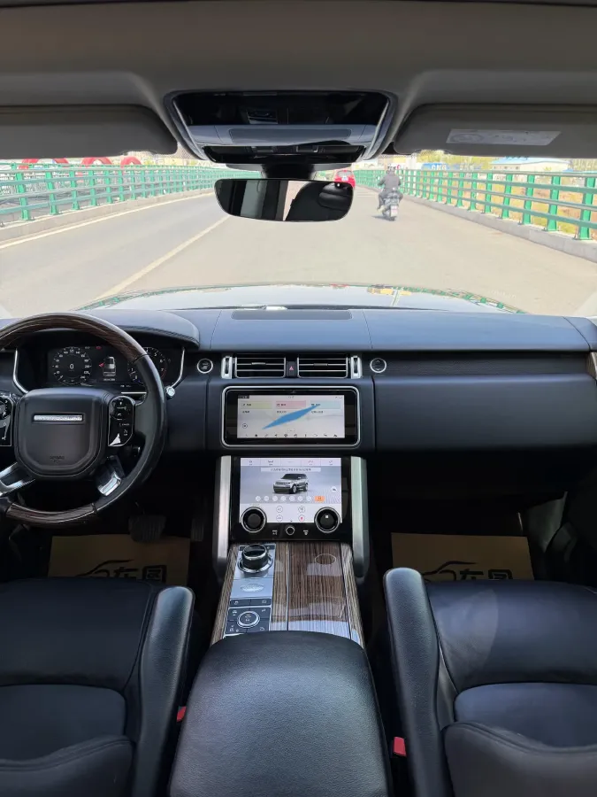 2018 Land Rover Range Rover Evoque 2.0T 241HP L4 9AT,autocango,china used car exporter,china ev exporter,chinese used car exporter,chinese used ev exporter