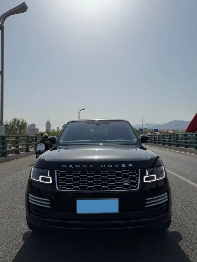 2018 Land Rover Range Rover Evoque 2.0T 241HP L4 9AT,autocango,china used car exporter,china ev exporter,chinese used car exporter,chinese used ev exporter