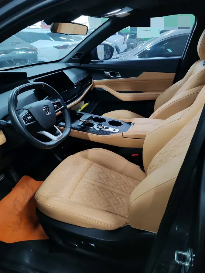 2021 ChangAn UNI-K 2.0T 233HP L4 8AT,autocango,china used car exporter,china ev exporter,chinese used car exporter,chinese used ev exporter