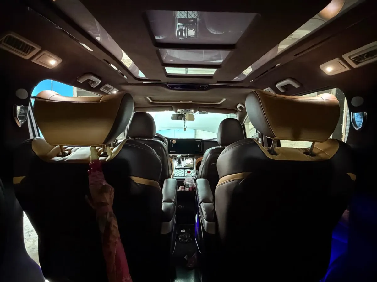 2021 GAC Trumpchi M8 2.0T 252HP L4 8AT,autocango,china used car exporter,china ev exporter,chinese used car exporter,chinese used ev exporter