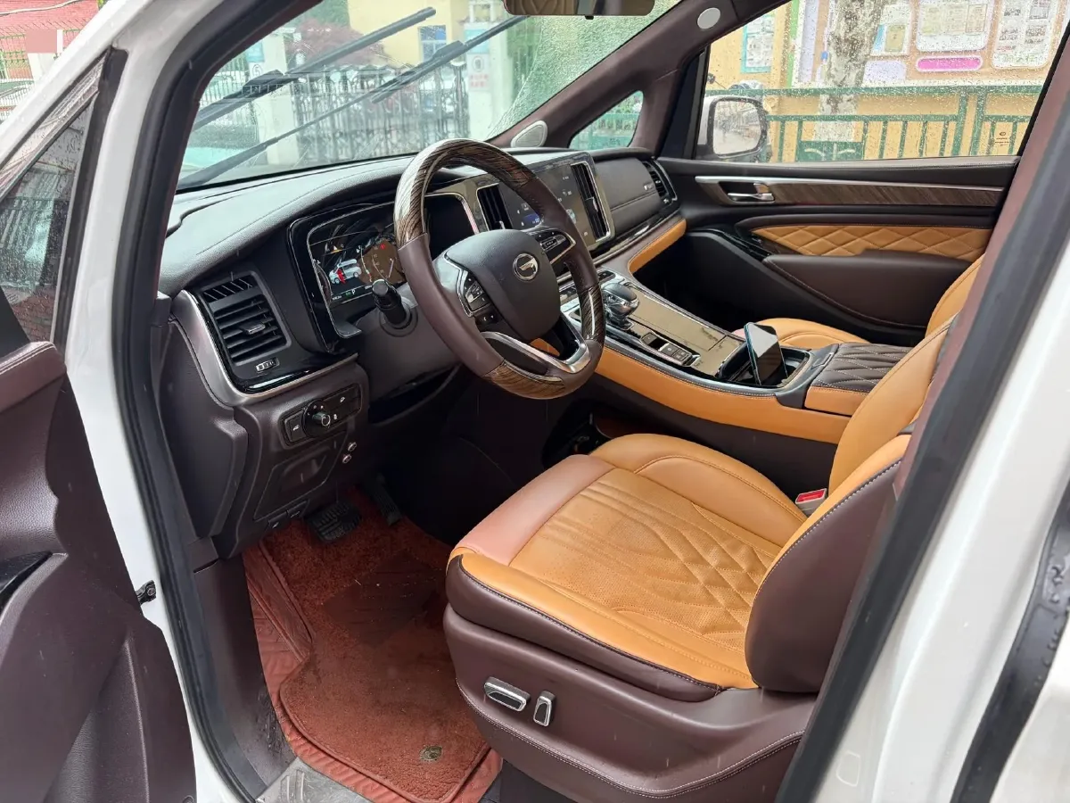 2021 GAC Trumpchi M8 2.0T 252HP L4 8AT,autocango,china used car exporter,china ev exporter,chinese used car exporter,chinese used ev exporter