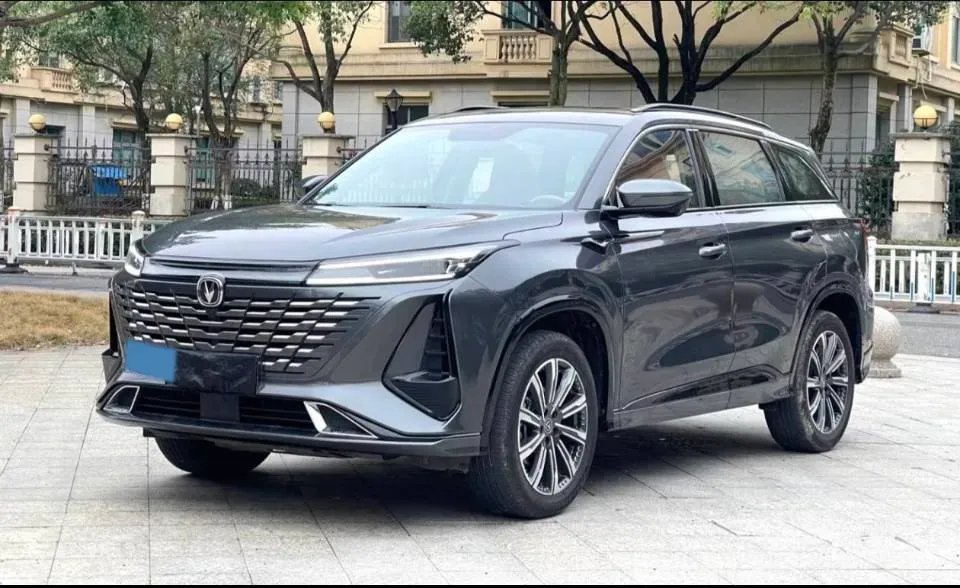2024 ChangAn CS75 Plus 1.5T 188HP L4 8AT,autocango,china used car exporter,china ev exporter,chinese used car exporter,chinese used ev exporter