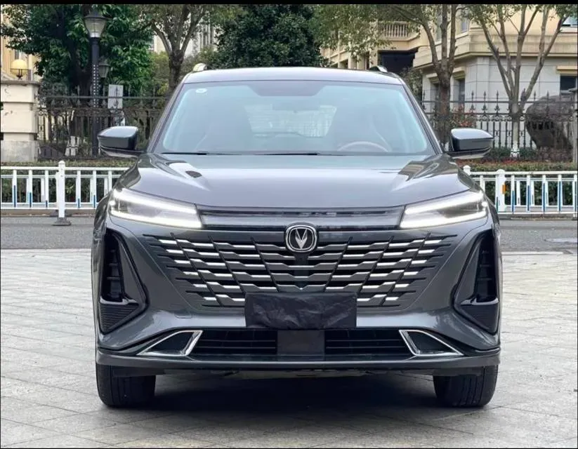 2024 ChangAn CS75 Plus 1.5T 188HP L4 8AT,autocango,china used car exporter,china ev exporter,chinese used car exporter,chinese used ev exporter