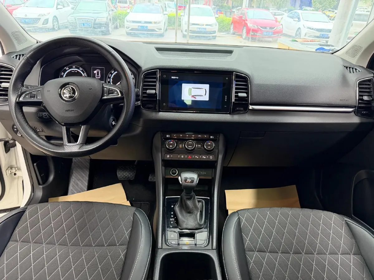 2021 Skoda Karoq 1.4T 150HP L4 7DCT,autocango,china used car exporter,china ev exporter,chinese used car exporter,chinese used ev exporter