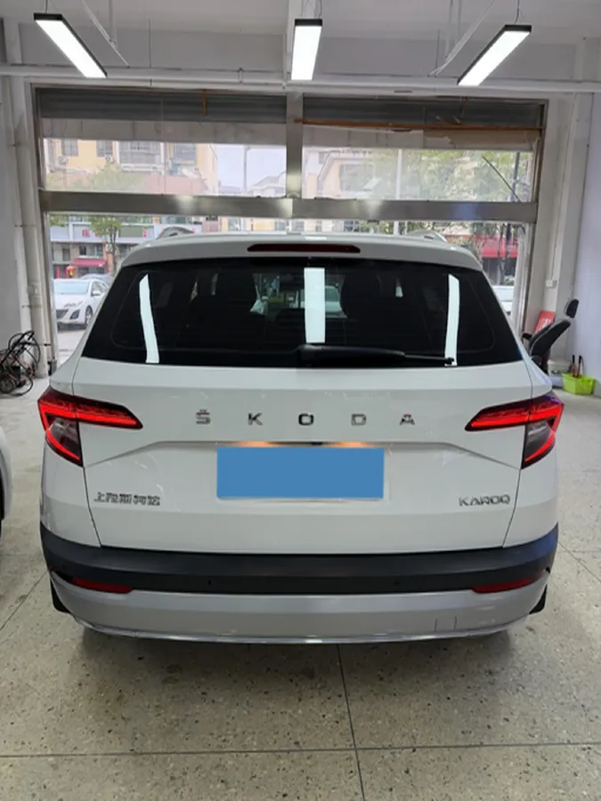 2021 Skoda Karoq 1.4T 150HP L4 7DCT,autocango,china used car exporter,china ev exporter,chinese used car exporter,chinese used ev exporter