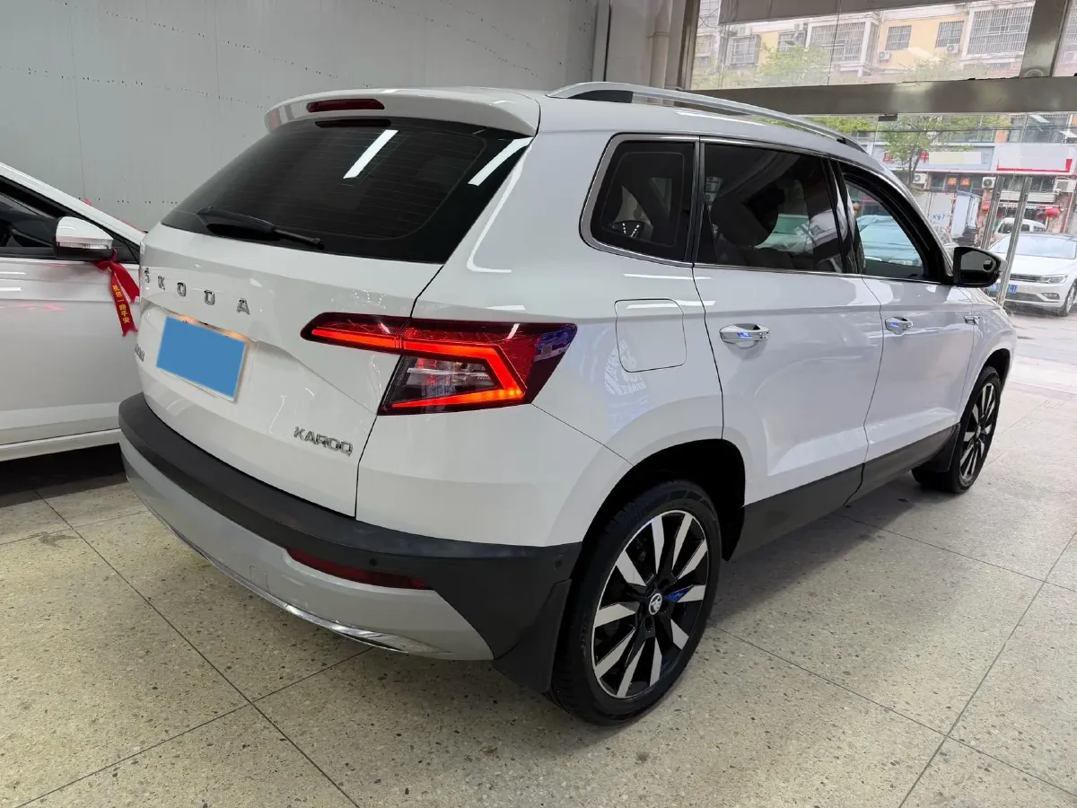 2021 Skoda Karoq 1.4T 150HP L4 7DCT,autocango,china used car exporter,china ev exporter,chinese used car exporter,chinese used ev exporter