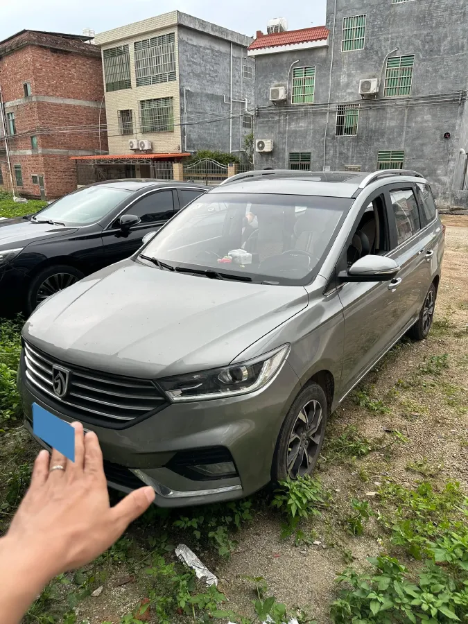 2018 BaoJun 530 1.5T 150HP L4 6MT,autocango,china used car exporter,china ev exporter,chinese used car exporter,chinese used ev exporter