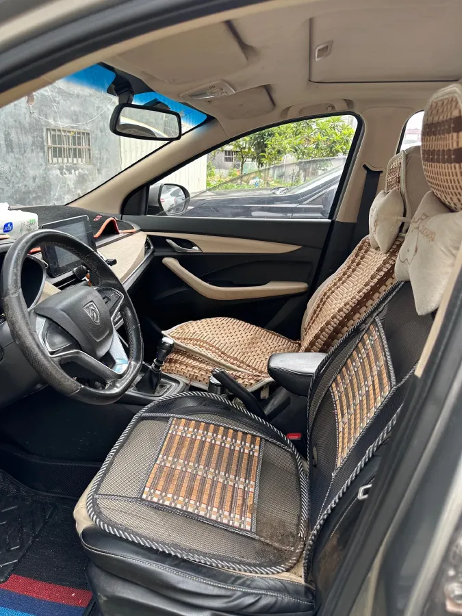 2018 BaoJun 530 1.5T 150HP L4 6MT,autocango,china used car exporter,china ev exporter,chinese used car exporter,chinese used ev exporter