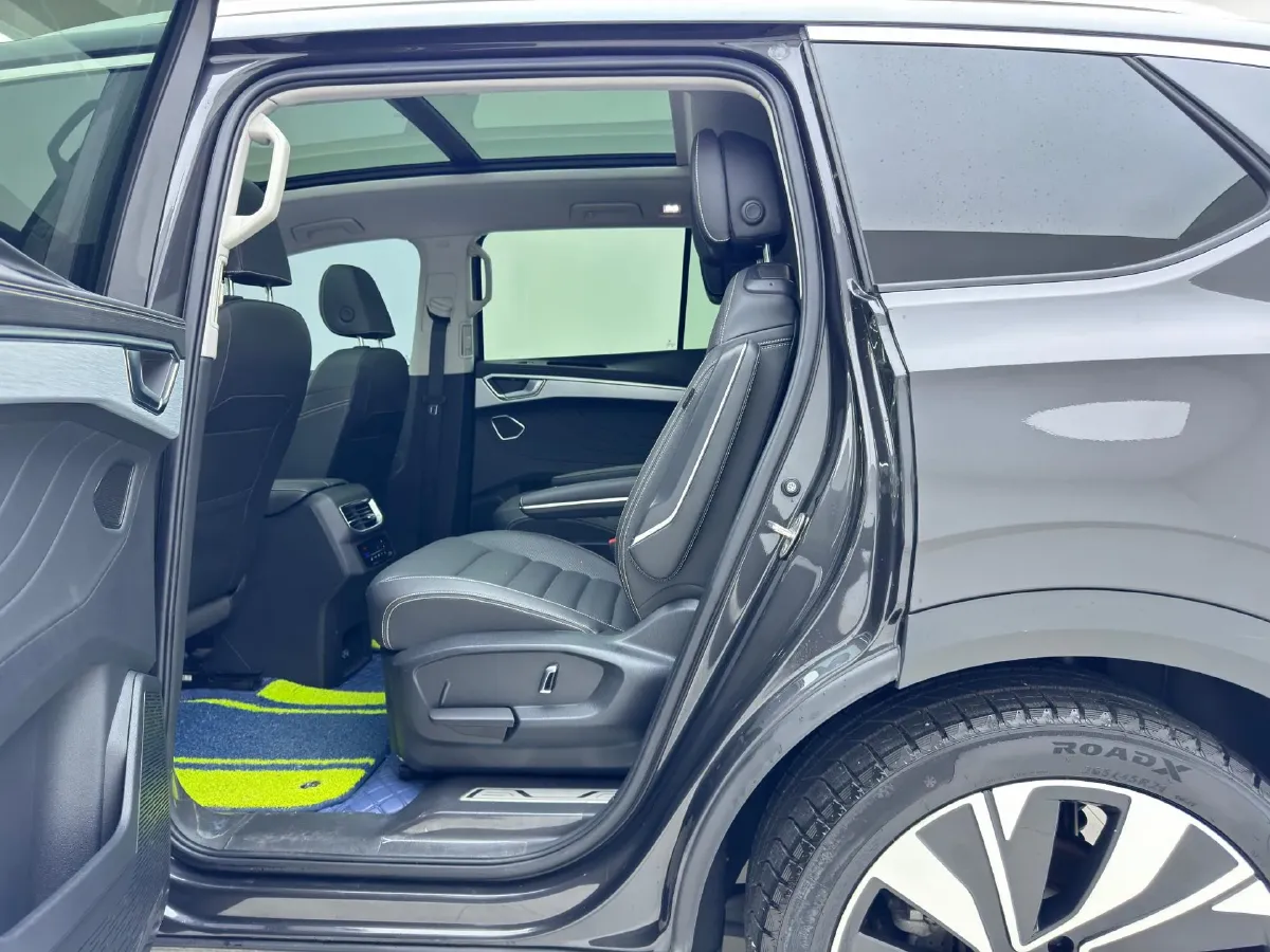 2023 Volkswagen Talagon 2.0T 220HP L4 7DCT,autocango,china used car exporter,china ev exporter,chinese used car exporter,chinese used ev exporter