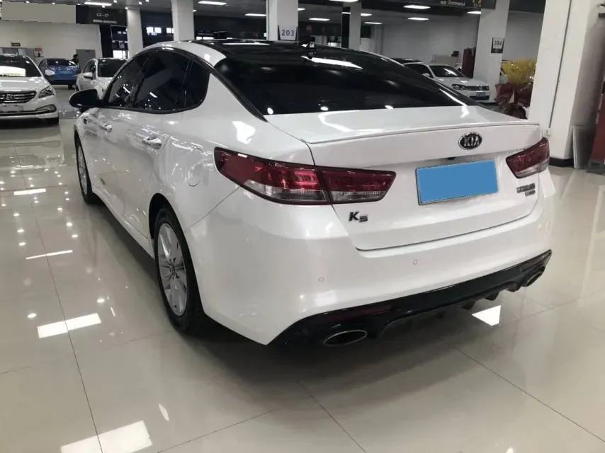 2016 Kia K5 2.0L 161HP L4 6AT,autocango,china used car exporter,china ev exporter,chinese used car exporter,chinese used ev exporter