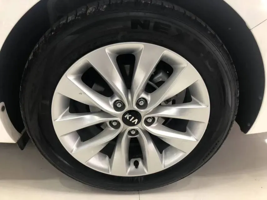 2016 Kia K5 2.0L 161HP L4 6AT,autocango,china used car exporter,china ev exporter,chinese used car exporter,chinese used ev exporter