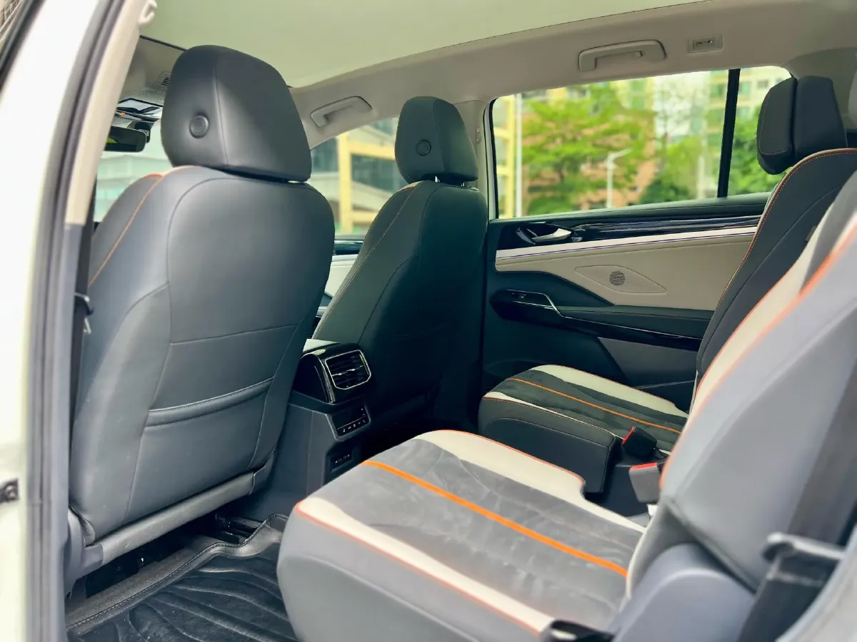 2021 Volkswagen ID.6 Crozz BEV 84.8KWH,autocango,china used car exporter,china ev exporter,chinese used car exporter,chinese used ev exporter