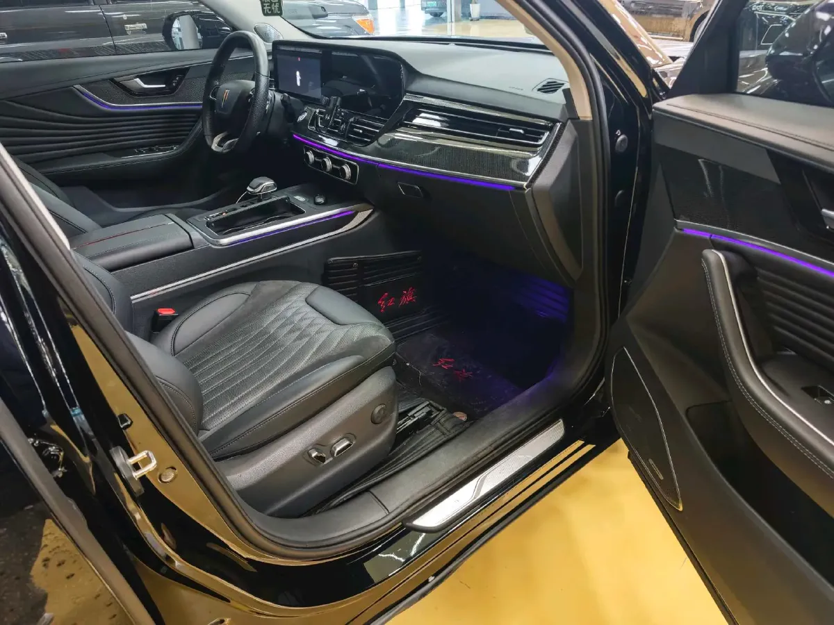 2023 HongQi HS5 2.0T 252HP L4 8AT,autocango,china used car exporter,china ev exporter,chinese used car exporter,chinese used ev exporter