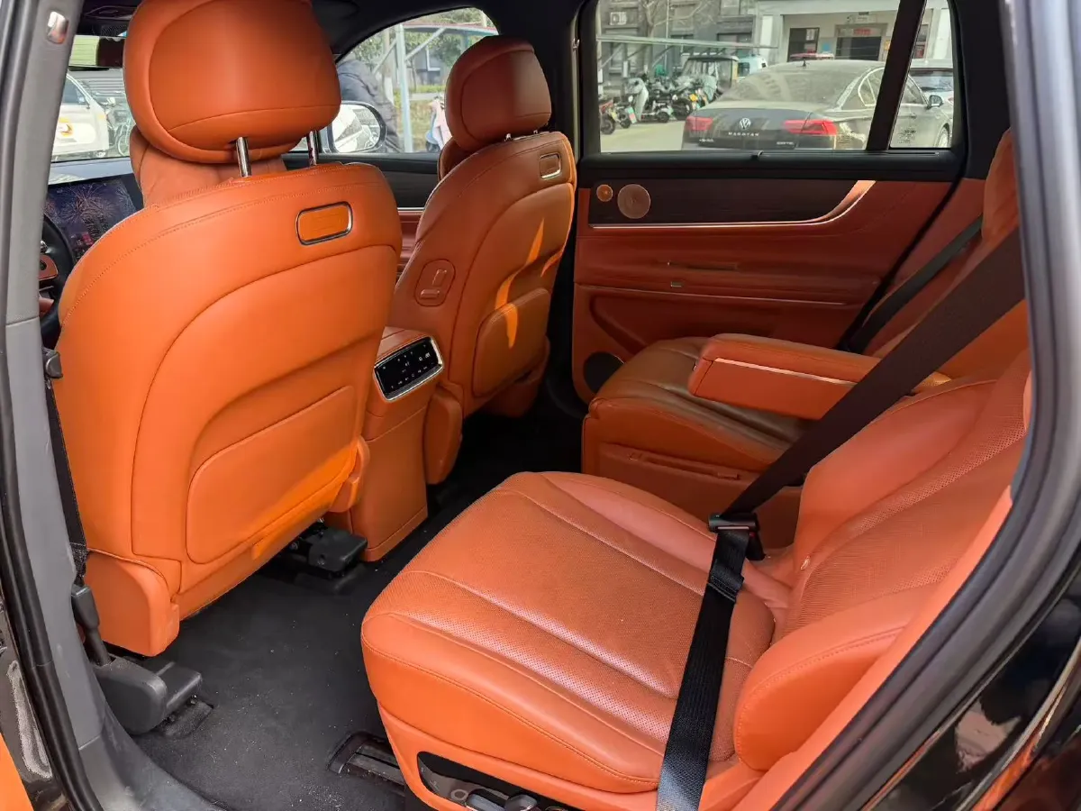 2024 AITO AITO M9 1.5T 152HP L4 REEV 42KWH,autocango,china used car exporter,china ev exporter,chinese used car exporter,chinese used ev exporter