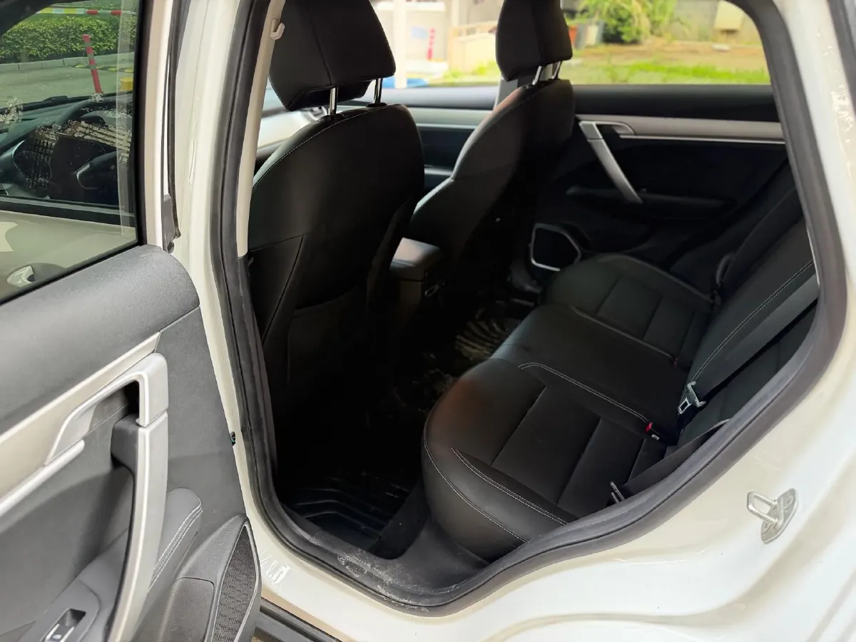 2025 Geely Coolray 1.5L 126HP L4 CVT,autocango,china used car exporter,china ev exporter,chinese used car exporter,chinese used ev exporter