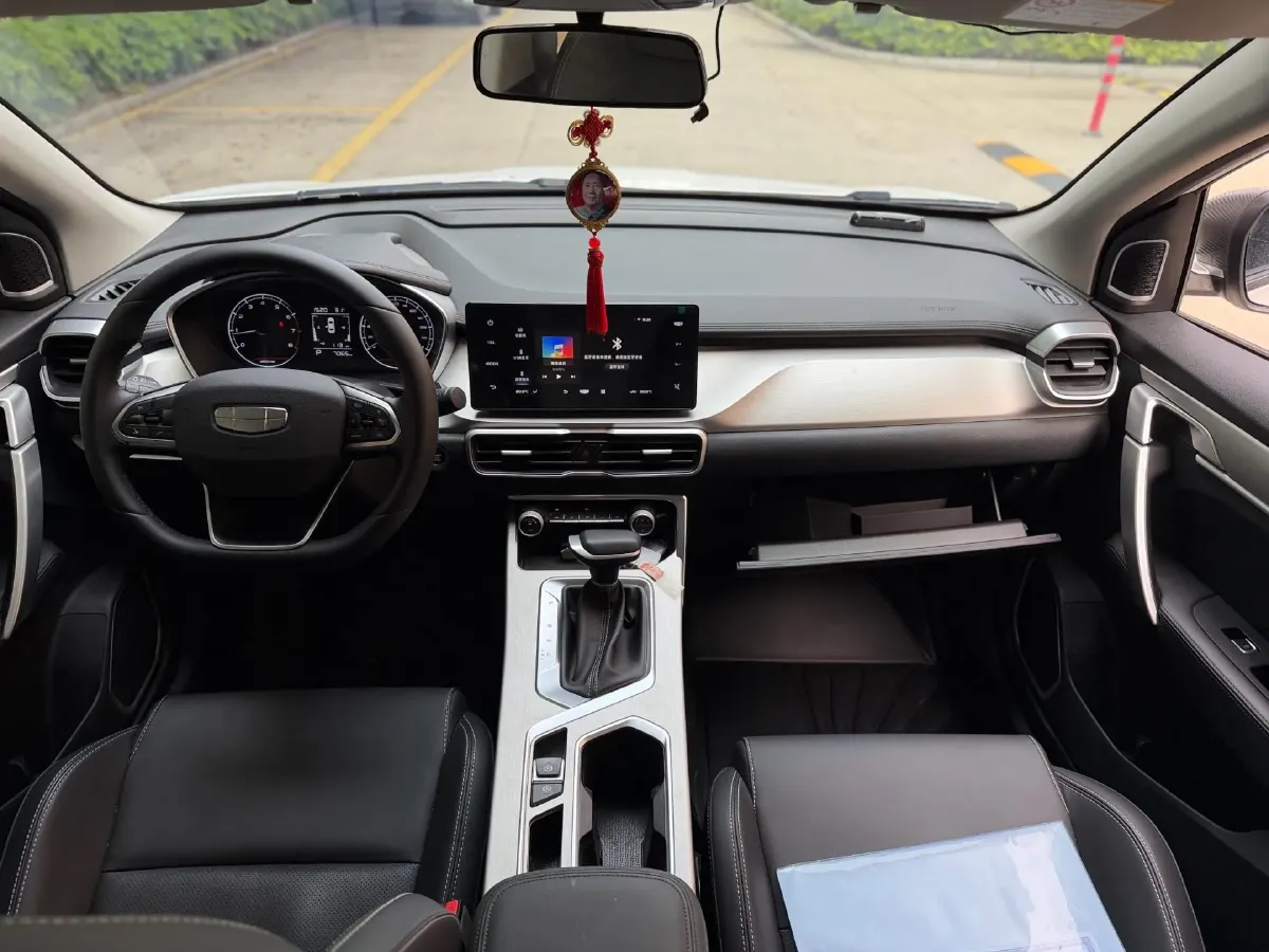 2025 Geely Coolray 1.5L 126HP L4 CVT,autocango,china used car exporter,china ev exporter,chinese used car exporter,chinese used ev exporter