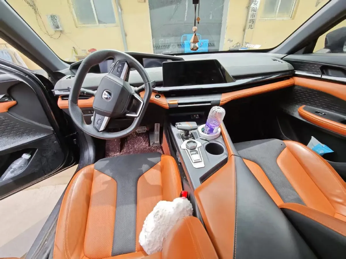 2023 ChangAn UNI-V 1.5T 188HP L4 7DCT,autocango,china used car exporter,china ev exporter,chinese used car exporter,chinese used ev exporter